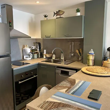 Avec Vue - Personnes - Fr-1-553-347 Balaruc-les-Bains